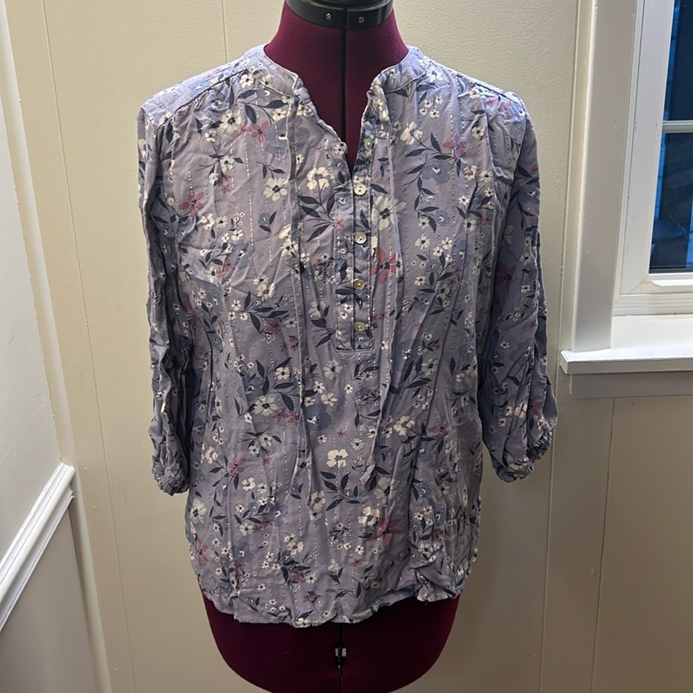 Pretty 3/4 sleeve top